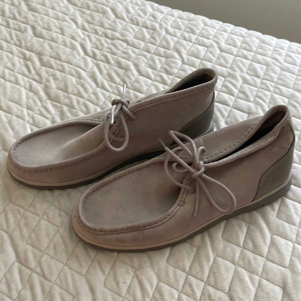 Men Ugg shoes